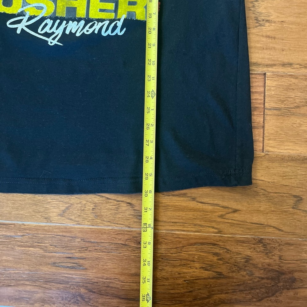 Usher 2023 Official Las Vegas Residency Show T-Shirt. - Picture 5 of 5